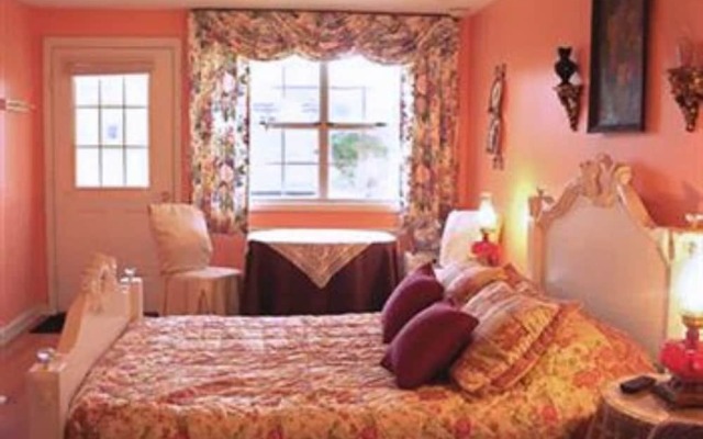 The Queen Anne House Bed and Breakfast