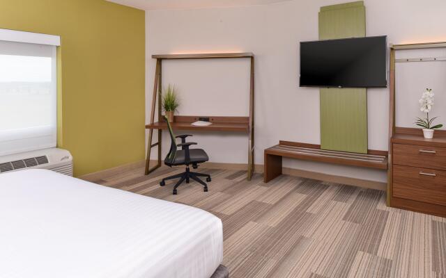 Holiday Inn Express & Suites Salem, an IHG Hotel