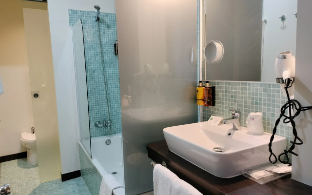 Casual Ilbira Granada Hotel