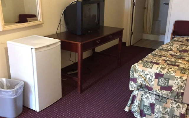 Wildwood Inn Tropical Dome & Theme Suites