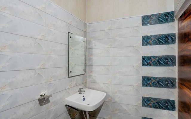 Hotel Downtown Noida Sector 15