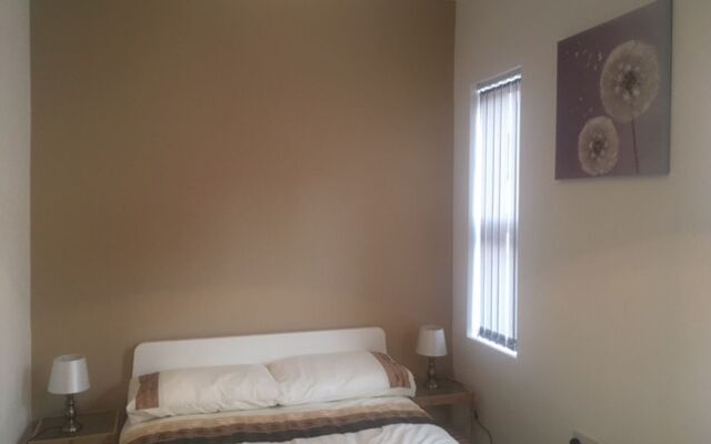 Town House @ Richmond St