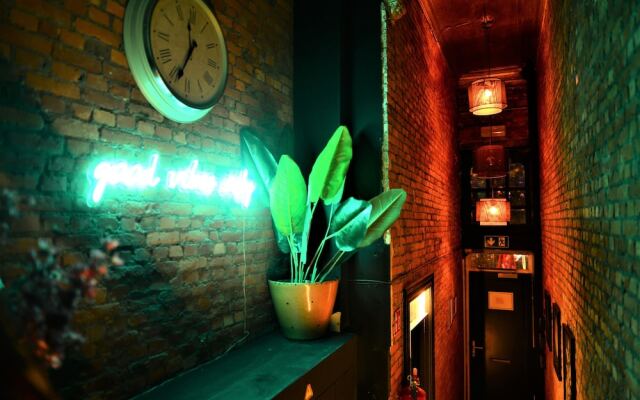 SLEEP INN ANTWERP - Flats & Suites