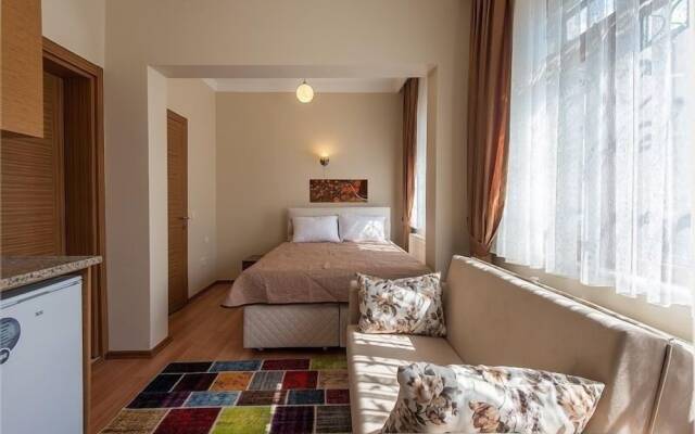 Green Life Apart Hotel