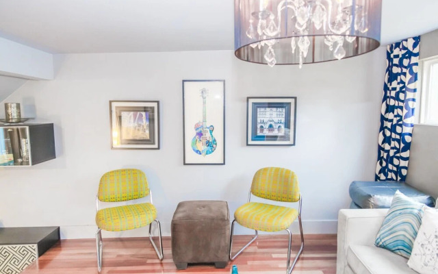 Modern Blue Ultra Chic Nashville Retreat