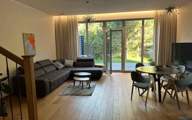 Bella luna vila Palanga with forest view