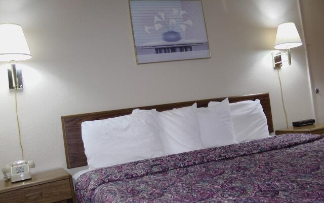 Nights Inn - Richfield