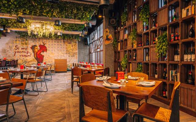 TRYP by Wyndham Dubai Hotel