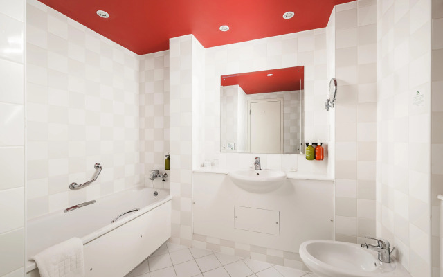 Holiday Inn Brighouse by IHG