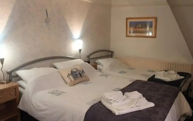 Lyndsay Guest House