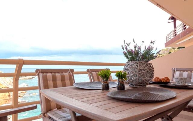 M&N Luxury Family Apartment 10meters from the Sea