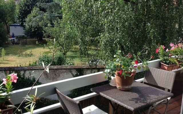 Location Sweet Home Paris 12 Terrasse Verdure 55M 2 Pieces