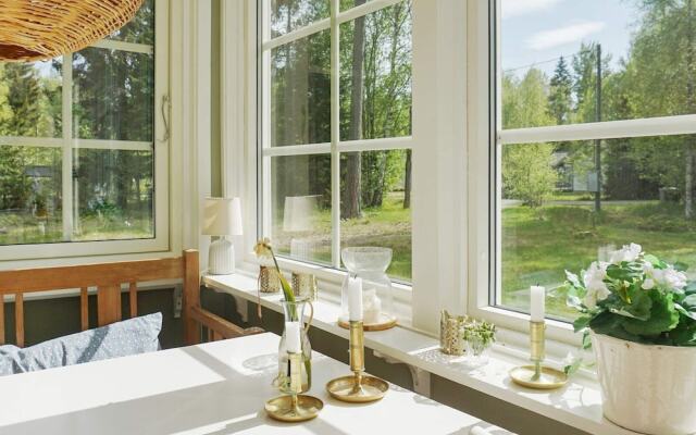 5 Person Holiday Home in Grisslehamn-by Traum