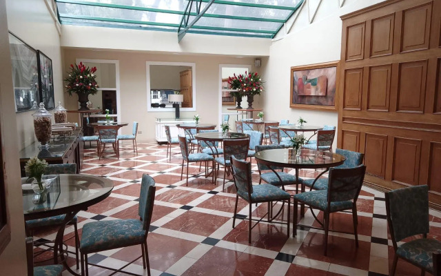 Suites del Bosque Hotel