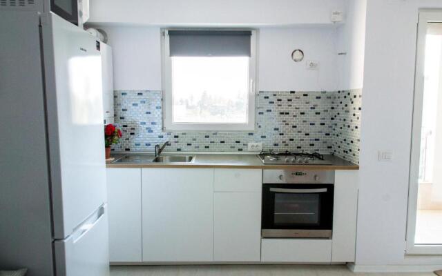 Airport Residence - Across from Otopeni Airport