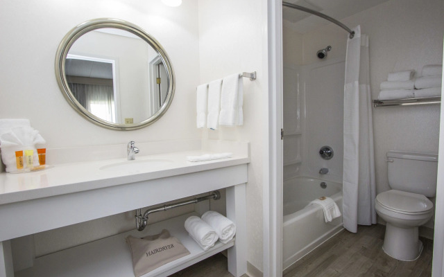 Cedar Point's Hotel Breakers