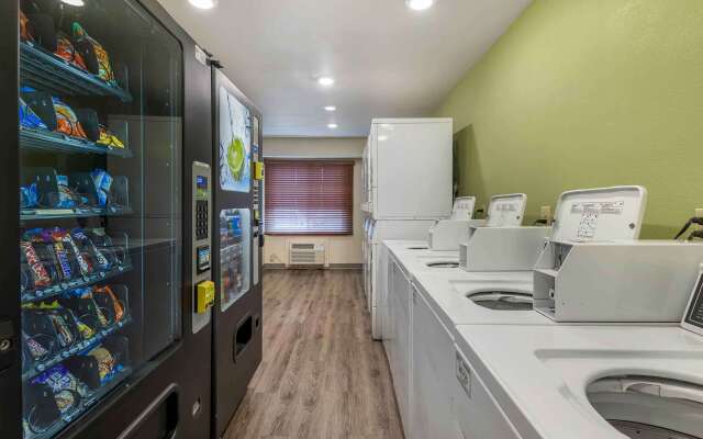 Extended Stay America Select Suites - Wichita - North