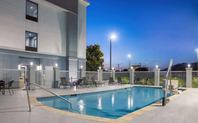 Hampton Inn & Suites Brenham