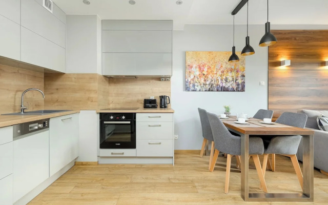 Park Apartament Mariacka by Renters