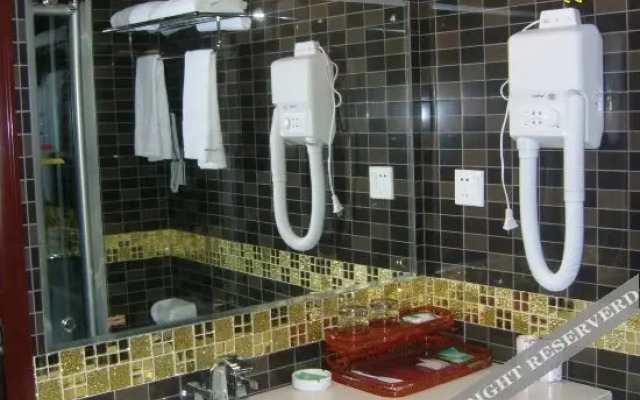 Hutiaoxia Hotel