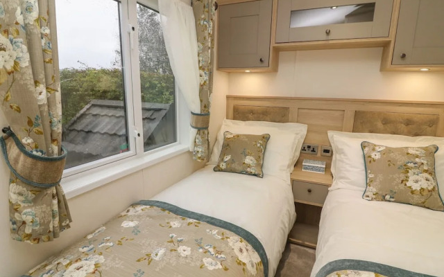 Lancaster Lodge