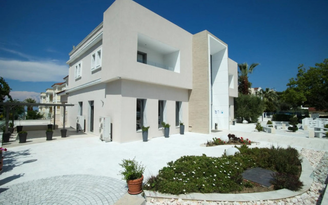 Naias Beach Hotel