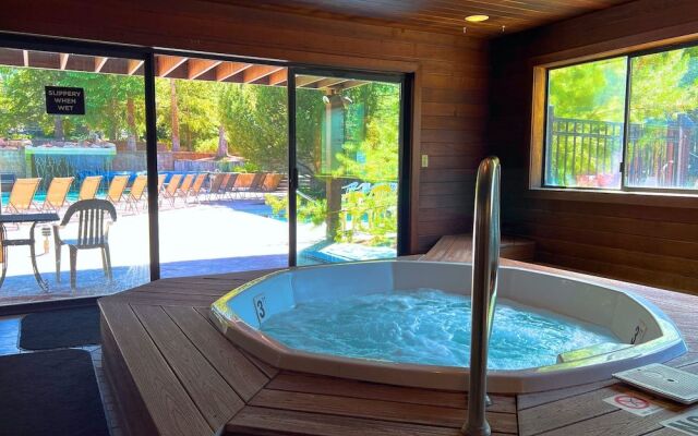 Classy Canyons Condo