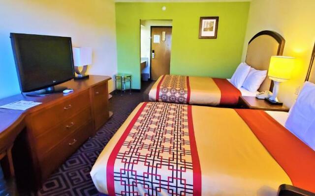 Travel Inn & Suites