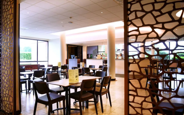 Hotel Logis de Lyon Est