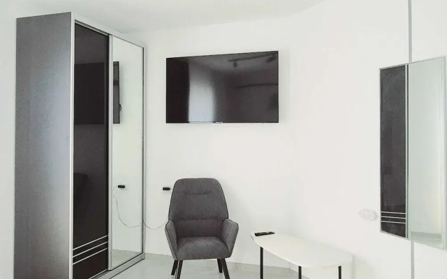 8Go to Leonardo apartments