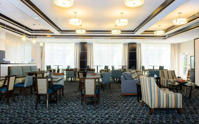 Holiday Inn Express & Suites Austin NW - Arboretum Area by IHG
