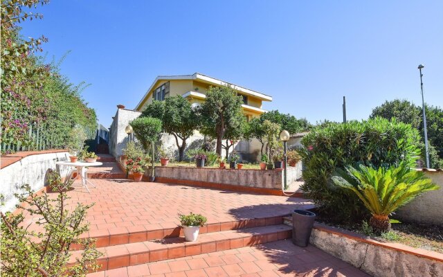 Stunning Home in Acireale With Wifi and 3 Bedrooms