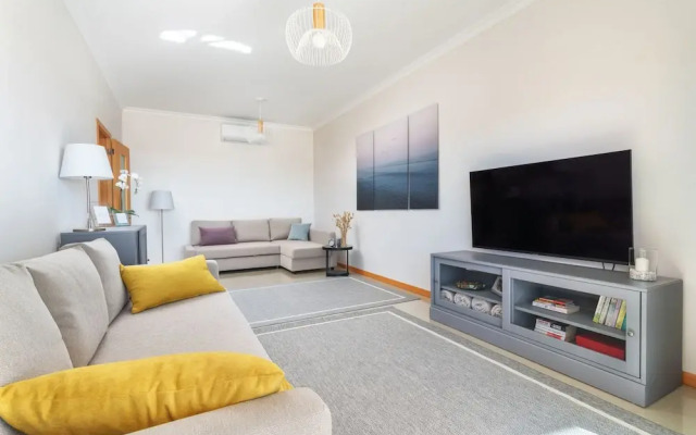 Sea view Apartment with relax Terrace & 2 Swimming pools