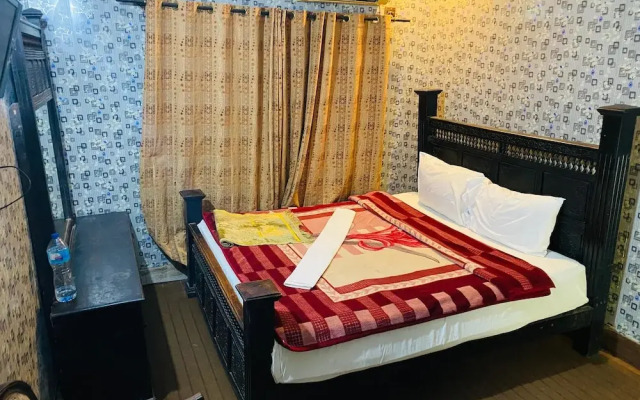 New White Rose Guest House
