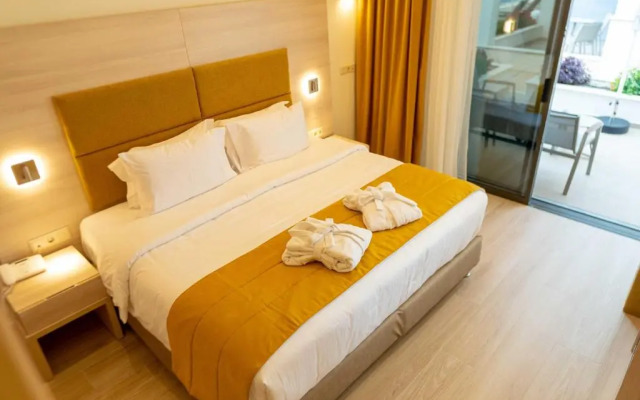 Mirror Hotel