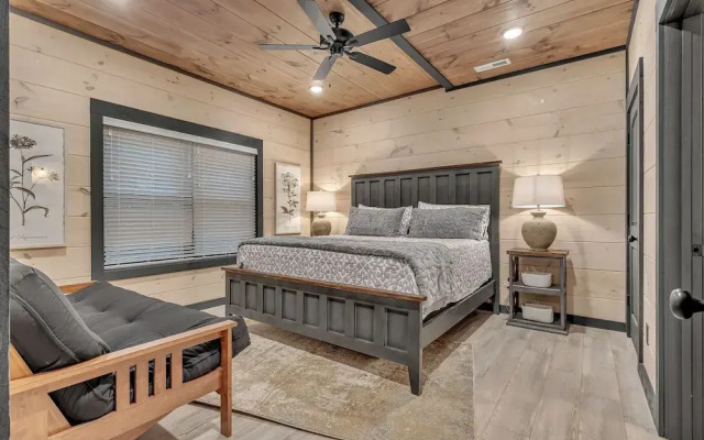 Pigeon Forge Large Cabins