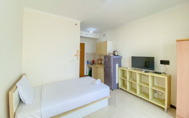Minimalist And Comfy Studio Room Maple Park Sunter Apartment – Guest Rooms – Jakarta