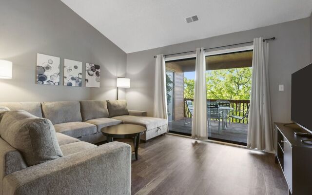 Pool View Oasis - Community Amenities