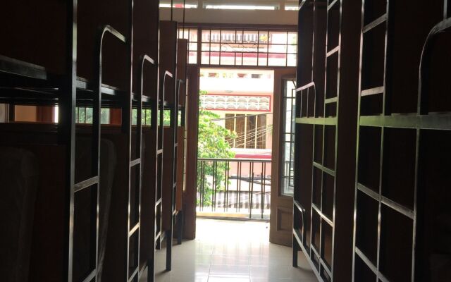 Sakura Cholon Hostel