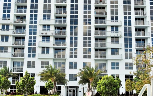 Luxury 2 BR Condos with Balcony