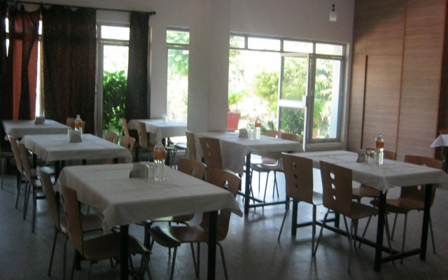 KSTDC Hotel Mayura Kauvery KRS