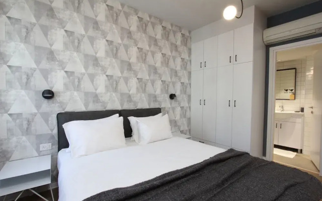 1 BR Apt TLV TAU by Sea N' Rent