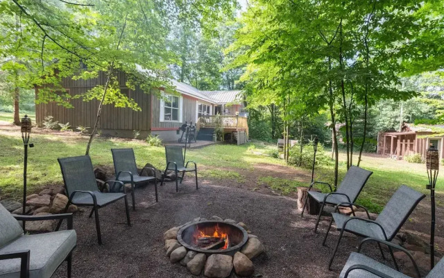 Secluded Wisconsin Cottage w/ Nearby Lake Access