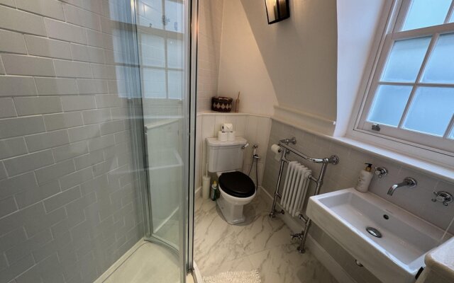 Centrally Located, Stunning 3bed 2bath, SE1
