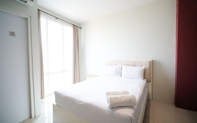 Best Choice And Homey Studio At The Square Apartment