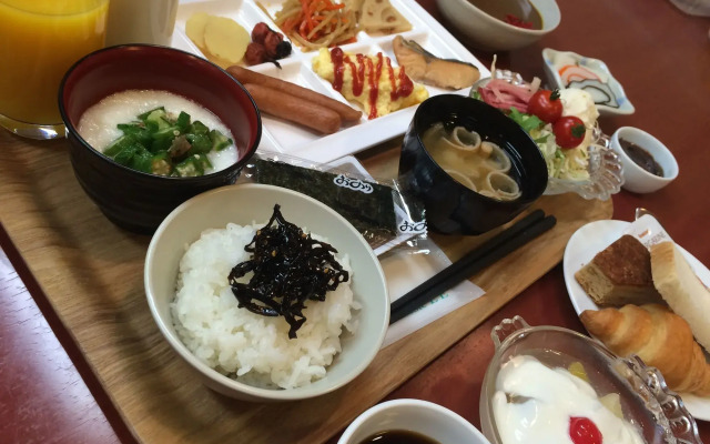 Hotel Crown Hills Takaoka