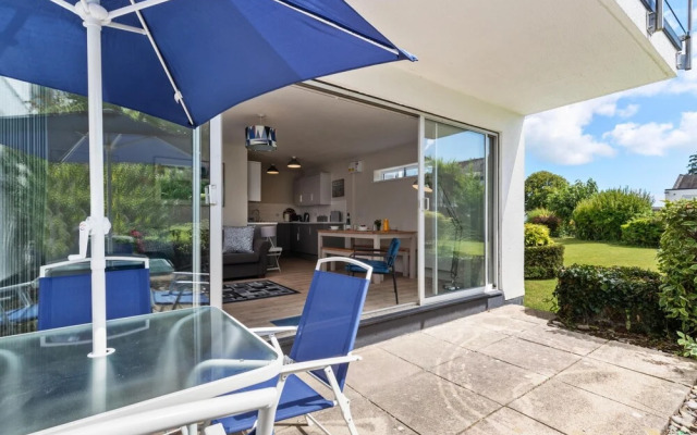 Coedrath Park 16 - Walk to Beach Ground Floor