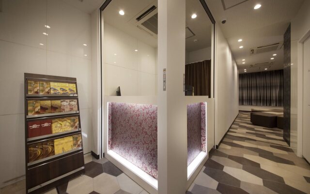 Centurion Ladies Hostel Ueno Park - Caters to Women