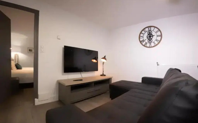 L'ESCAPADE PROCHE CENTRE PARKING Home-One