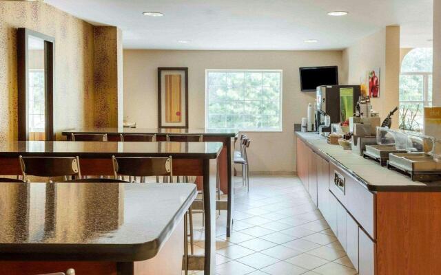 Quality Inn Chester - South Richmond